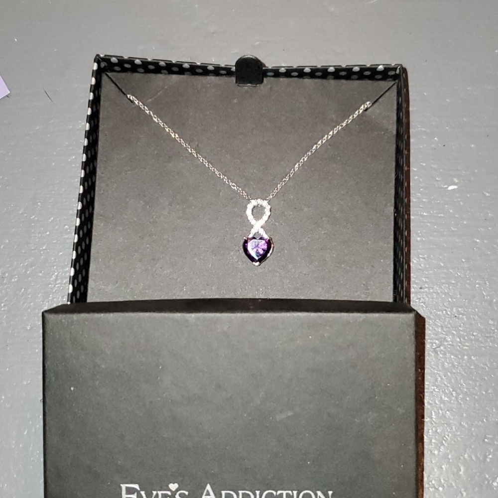 Neckless - Picture 4 of 4